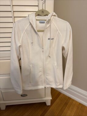 Columbia size Small Ivory Full-Zip Hooded Fleece Jacket